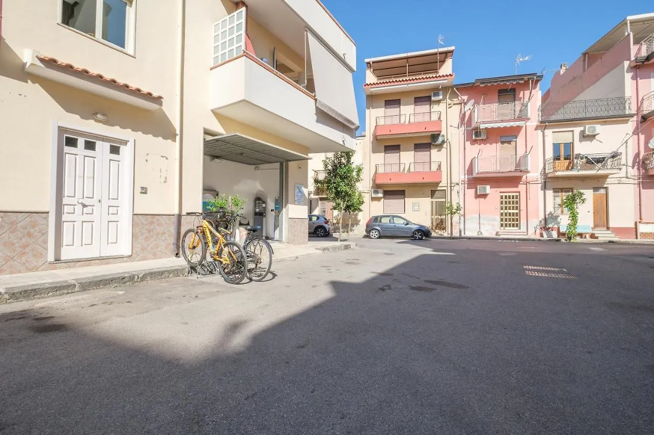La Marchese Home Oliveri 0*,